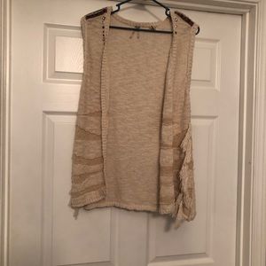 🥰😍Darling sweater vest!